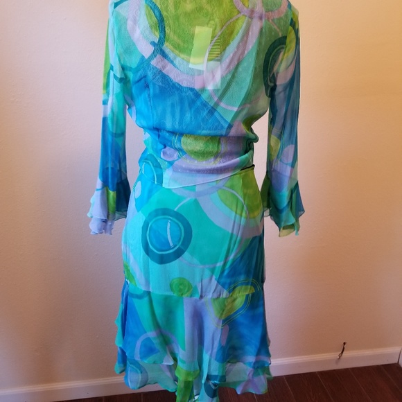 Two pieces - Picture 2 of 2